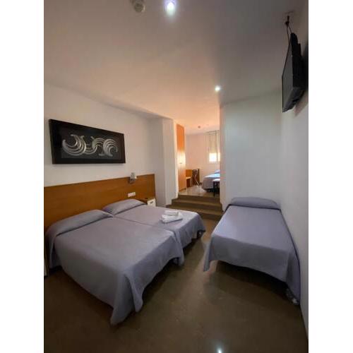 Hostal Drassanes