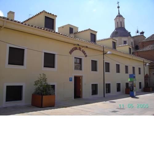 Hostal El Arco