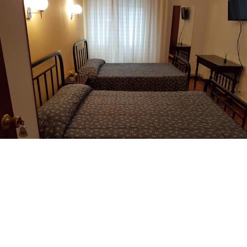 Hostal La Sierra Saron