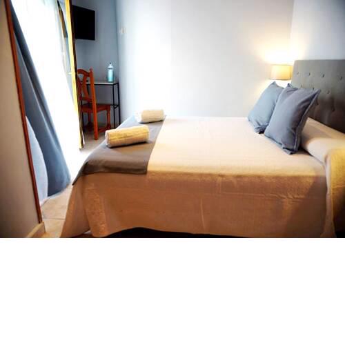 HOSTAL LOS BATELES