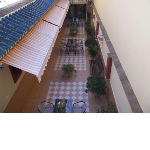 Hostal Monteolivos