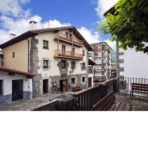 Hostal Musunzar