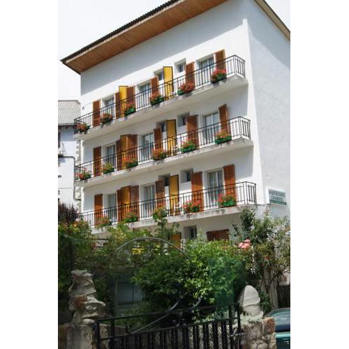Hostal Pirineos Meliz