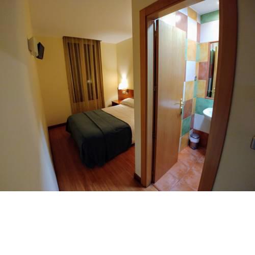 Hostal Prada Borges