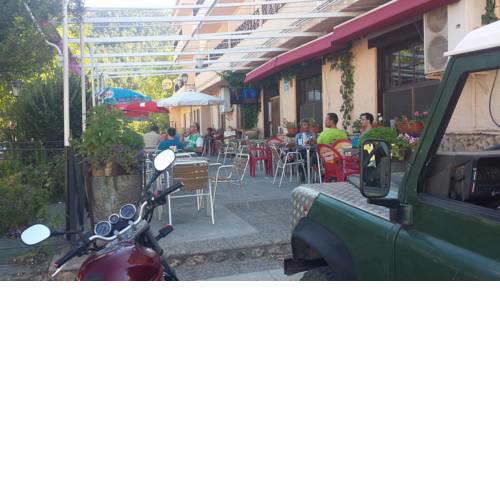 Hostal Restaurante Los Bronces