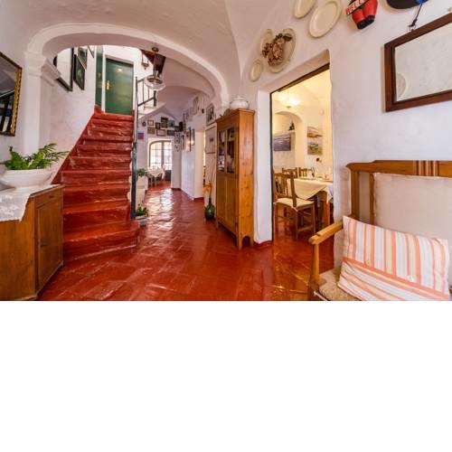 Hostal S'Engolidor