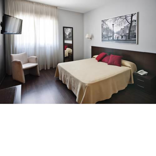 Hostal T4