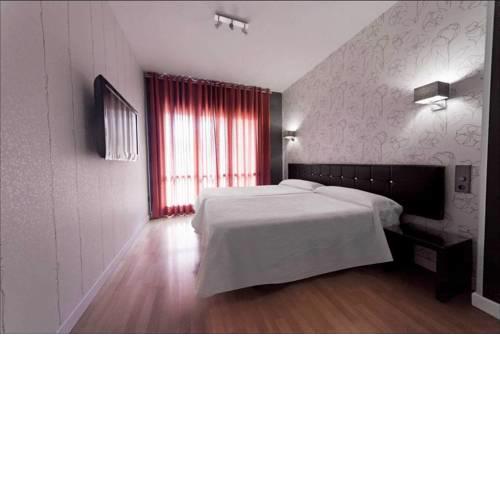 Hostal Un Punto Chic-Joaquin Costa