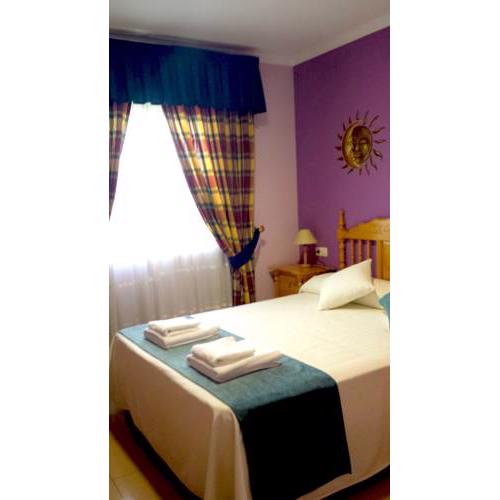 Hostal Valdepeñas by Bossh Hotels