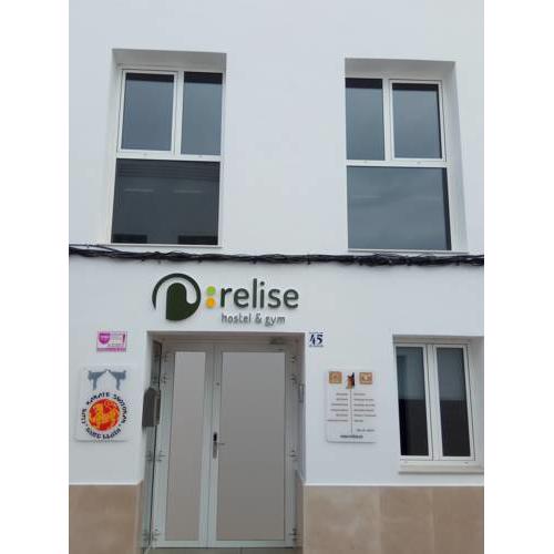 Hostel & Gym Relise - Albergue Juvenil