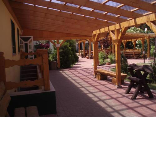 Hostel Waldhaus am Ferienpark-Familienzimmer und Gruppenzimmer