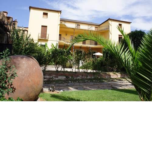 Hosteria Las Palmeras Casa Colonial