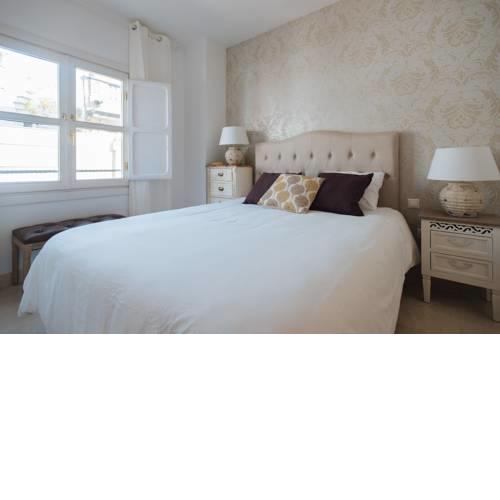 Hostly - Orfila exclusive Penthouse in Seville center