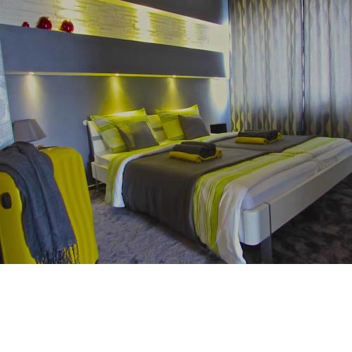 Hotel 108