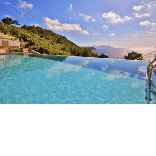 Hotel and Villa Kale Suites, heated pool in winter, adults only