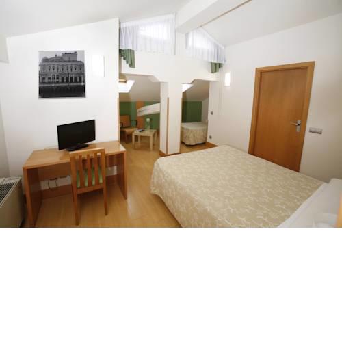 Hotel Bilbao Jardines