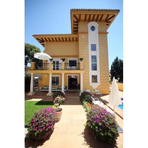 Hotel Boutique Villa Lorena by Charming Stay