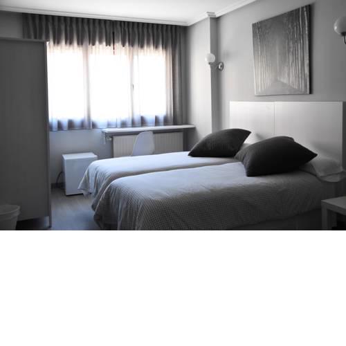 Hotel Carbayon