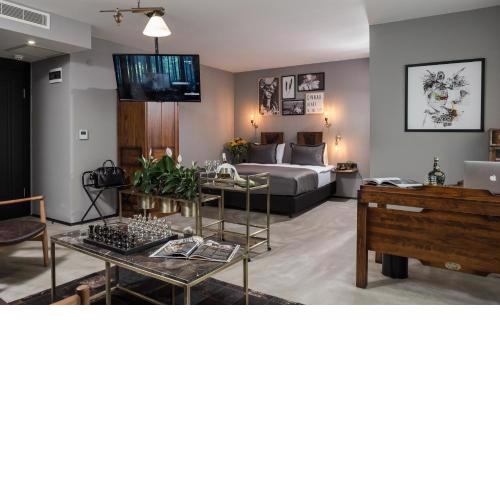 Hotel Cinnah