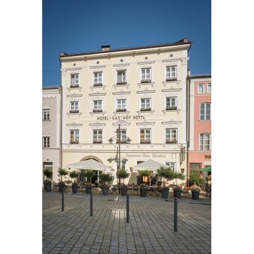 Hotel-Gasthof Höttl