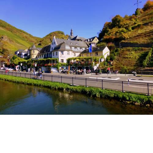 Hotel Haus Burg Metternich