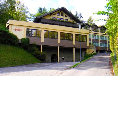 Hotel Holl