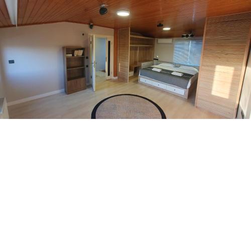 Hotel House