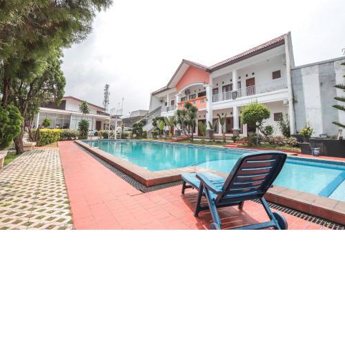 Hotel Lurus