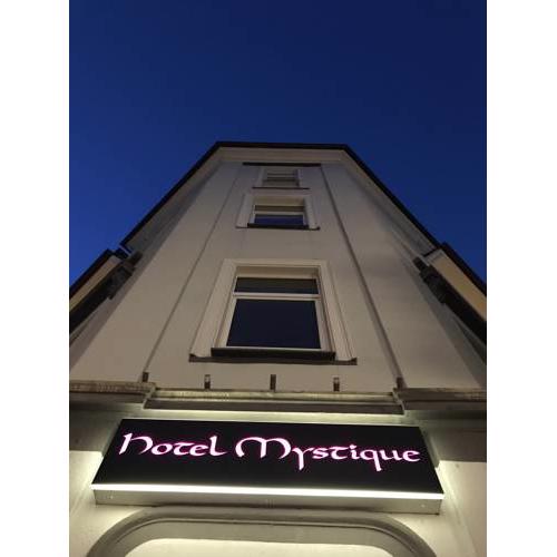Hotel Mystique