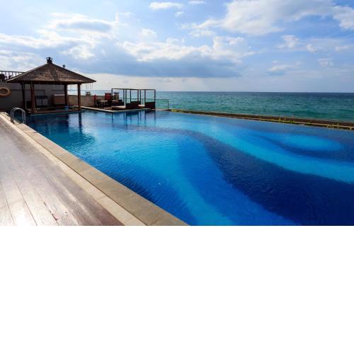 Hotel on The Rock