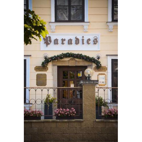 Hotel Paradies