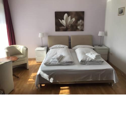 Hotel-Pension Asta