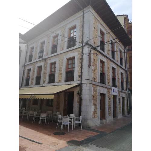 Hotel Piloñés