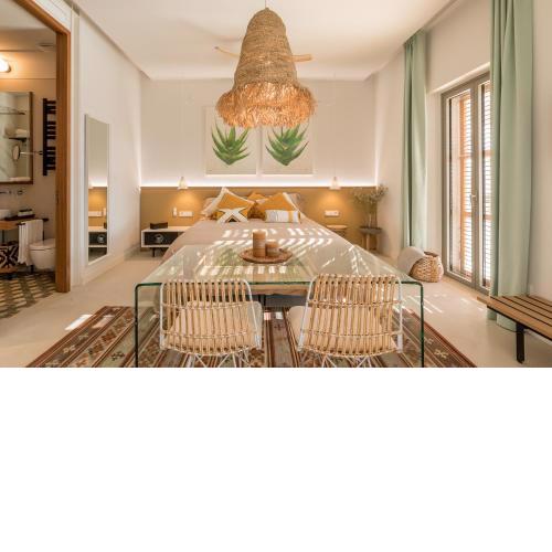 HOTEL PORTMANY · HOTEL P