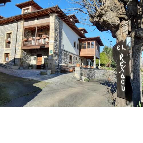 Hotel Rural El Rexacu