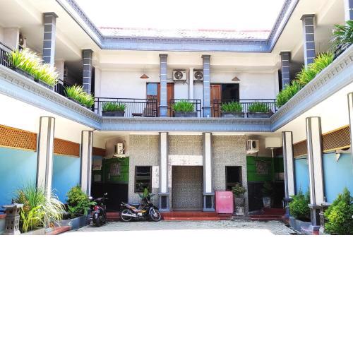 Hotel Salma Syariah Redpartner near Terminal Baru Kediri