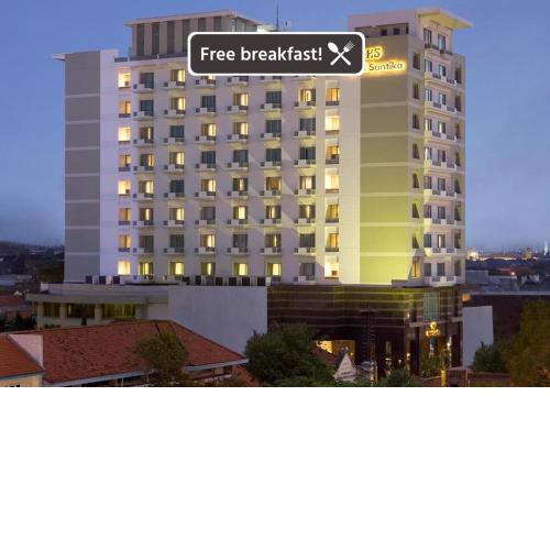 Hotel Santika Pandegiling - Surabaya