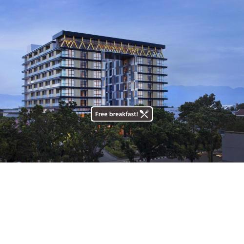 Hotel Santika Premiere Padang