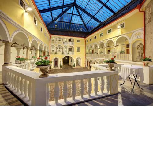 Hotel Schloss Weikersdorf