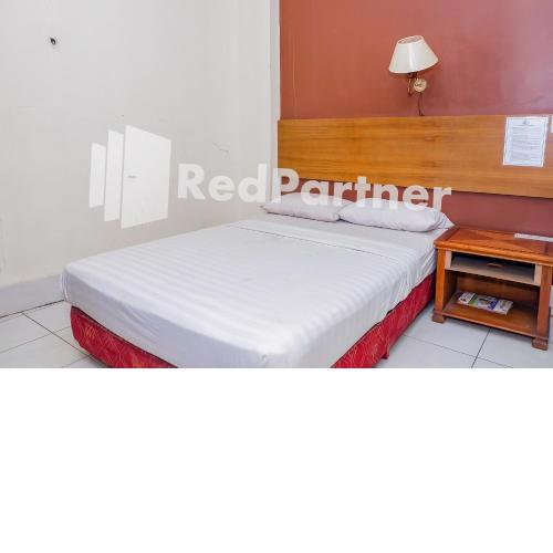Hotel Sebelas at Jalan Palasari RedPartner