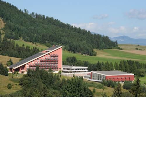 Hotel SOREA MÁJ
