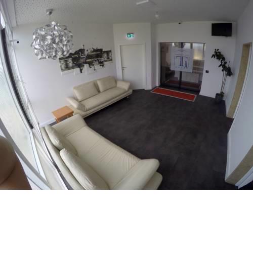 Hotel Terminal One