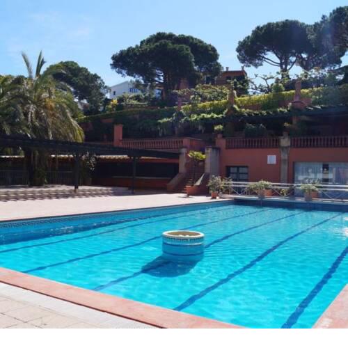 House - 2 Bedrooms with Pool - 07071