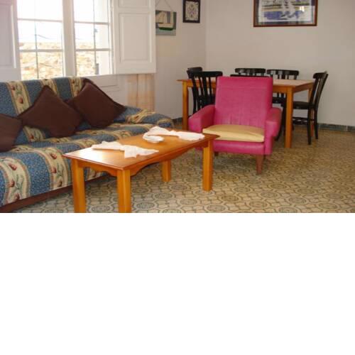 House - 2 Bedrooms young people group not allowed - 04804