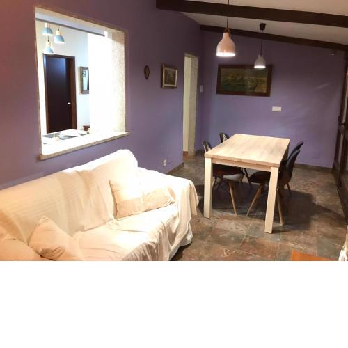 House - 3 Bedrooms - 60214