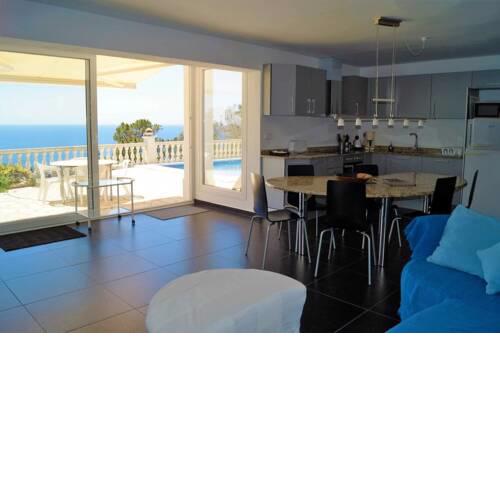 House - 3 Bedrooms with Pool and Sea views - 07516