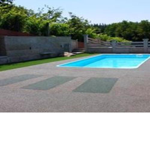 House - 4 Bedrooms with Pool - 04093