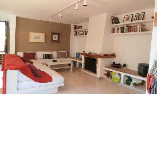 House - 4 Bedrooms young people group not allowed - 04680