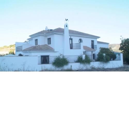 House - 5 Bedrooms with Pool and WiFi - 00659