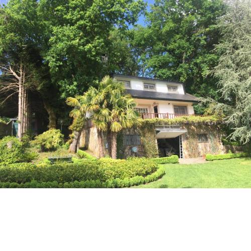 House - 5 Bedrooms with WiFi - 60296